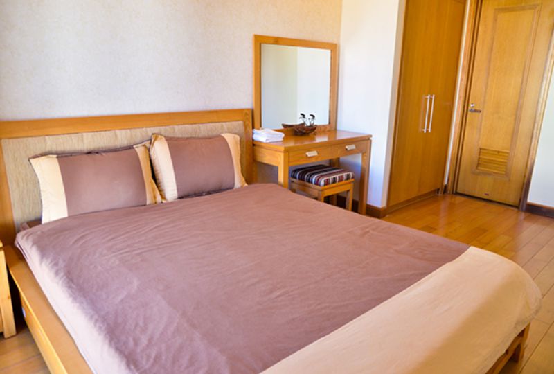 3 serviced apartment for lease on Sai Gon Pavillon District 3 - balcony style