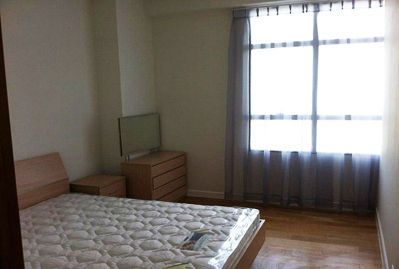 Leasing an apartment in Sunrise City , District 7, Ho Chi Minh city .