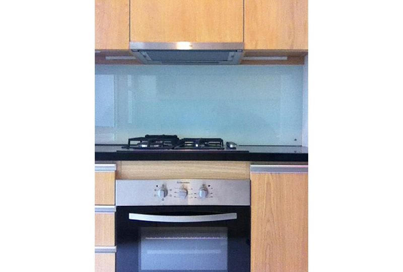 Leasing an apartment in Sunrise City , District 7, Ho Chi Minh city .