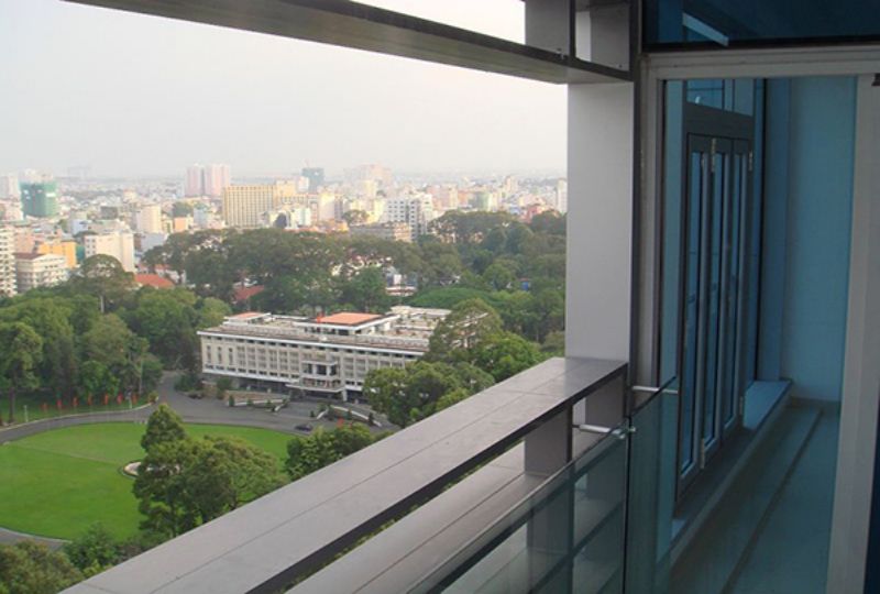 Luxury apartment for lease on Sailing tower in NTMK street district 1