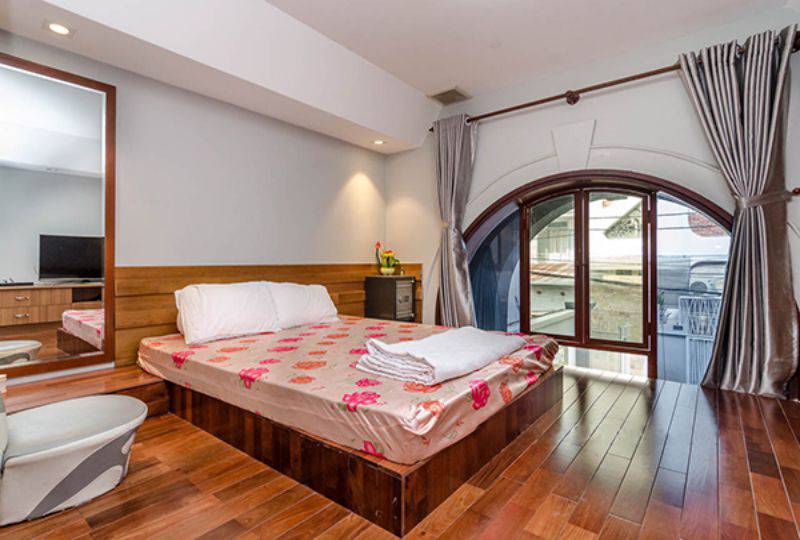 Nice serviced apartment for rent in Tan Binh district Hoang Sa street
