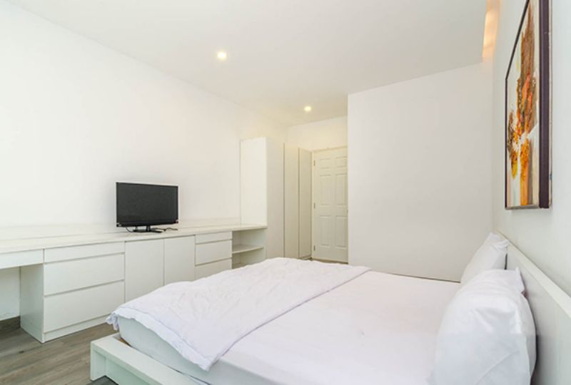 One bedroom serviced apartment for rent on Tran Dinh Xu street district 1
