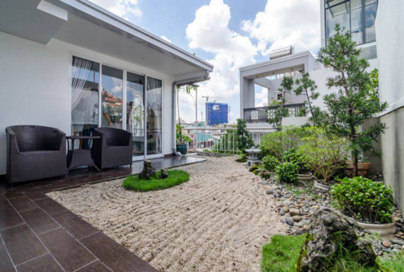 Penthouse serviced apartment for rent on Tran Dinh Xu street district 1