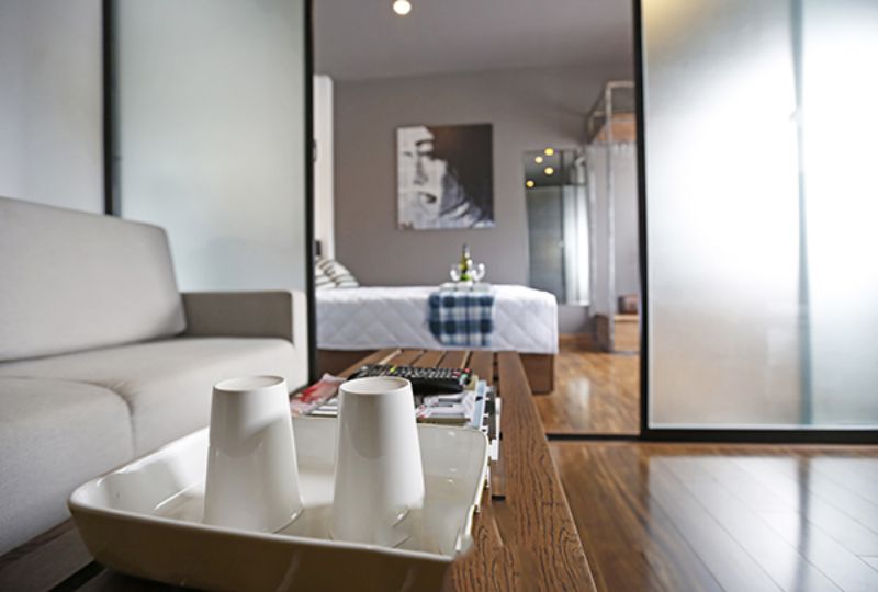 Nice serviced apartment for rent in District 3 - One bedroom Standard style