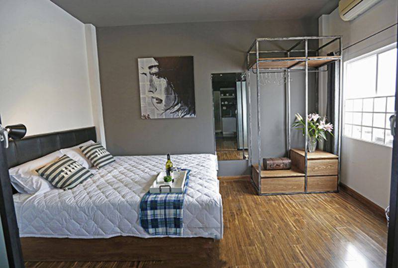 Nice serviced apartment for rent in District 3 - One bedroom Standard style