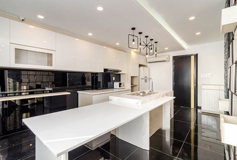 Now renting a luxury penthouse serviced apartment in Binh Thanh district