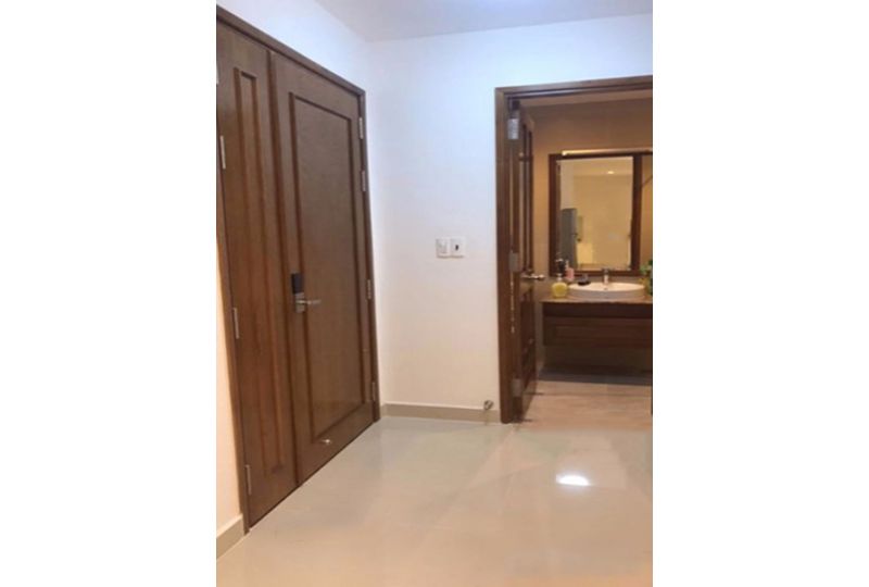 Sky Center apartment for rent in Saigon near the airport Phu nhuan district