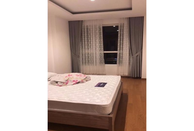 Sky Center apartment for rent in Saigon near the airport Phu nhuan district