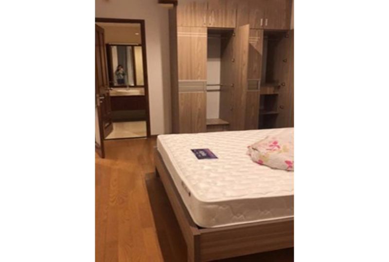 Sky Center apartment for rent in Saigon near the airport Phu nhuan district
