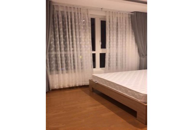 Sky Center apartment for rent in Saigon near the airport Phu nhuan district