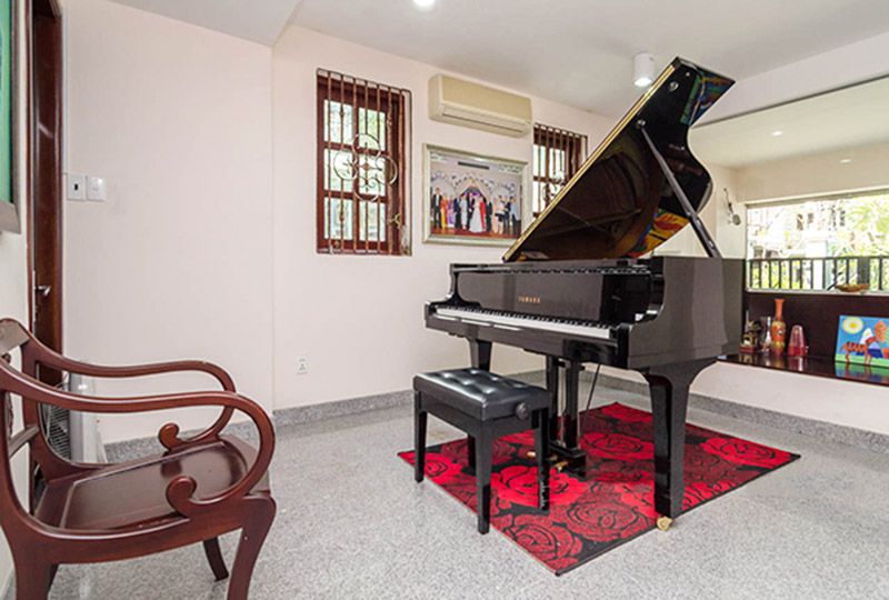 Serviced apartment for rent on Nguyen Thi Minh Khai street Dakao ward District 1.