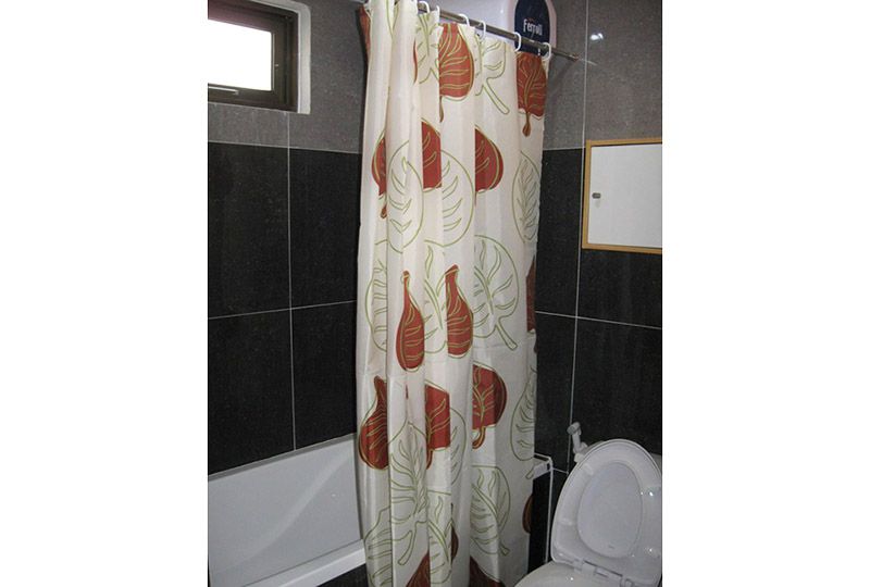 Studio serviced apartment for lease on Nguyen Thi Minh Khai street District 1.